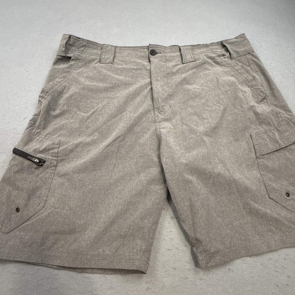 Denali Performance Shorts men 40 gray Heathered Polyester Spandex Stretch Casual